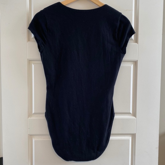 Old Navy Fitted Short-Sleeve V-Neck Bodysuit - Picture 5 of 6
